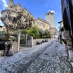 Castello 2 Apartment