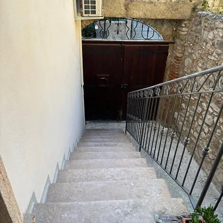 Castello 2 *