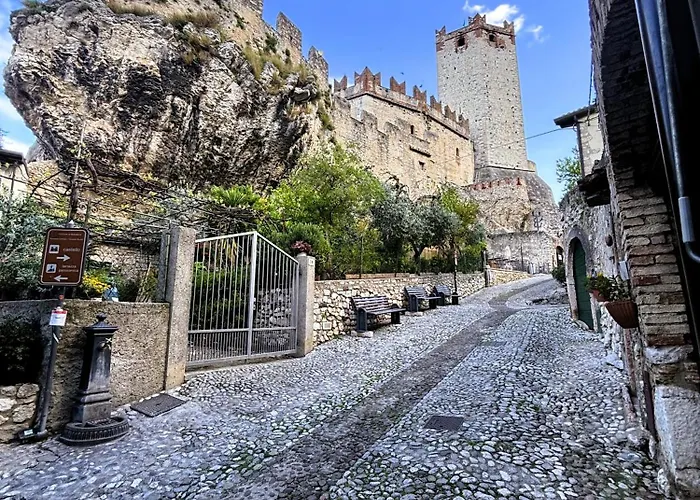 Castello 2 아파트